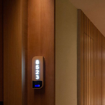 戶外用餐區(qū)休閑椅設(shè)計(jì)與桌椅搭配:打造愜意與自然融合的戶外用餐體驗(yàn)